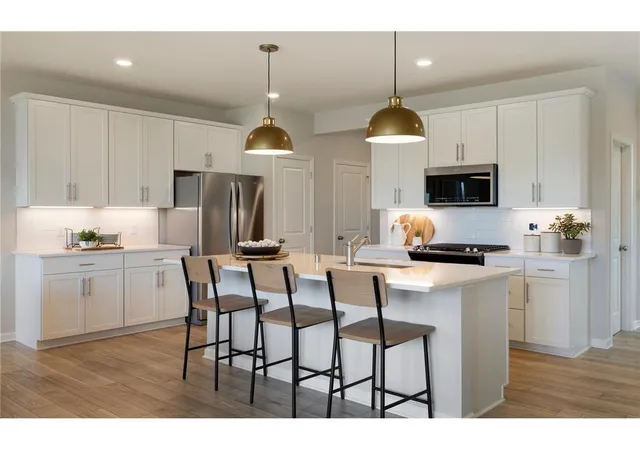 1st image of 17978 Genoa Dr, Lakeville, MN 55044 | MLS# 7128936