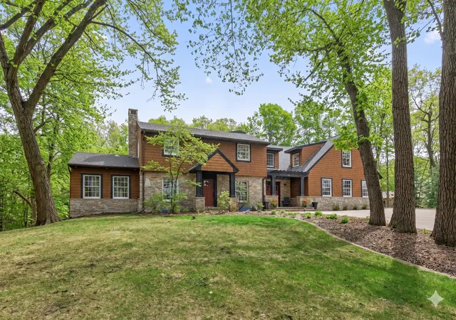 3rd image of 19055 Ridgewood Rd, Wayzata, MN 55391 | MLS# 7128938