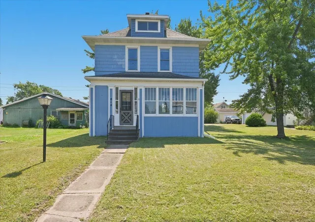 1st image of 814 N 20th St, Superior, WI 54880 | MLS# 7128957