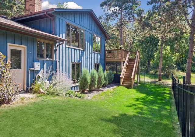 Photo 4 of Sale Pending at 8249 Deer Pond Ct N, Lake Elmo, MN 55042 | MLS# 7128962 | Listing updated on 2026-10-08
