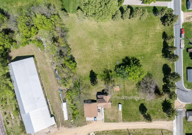 12th image of 600 1st St N, Montgomery, MN 56069 | MLS# 7128965