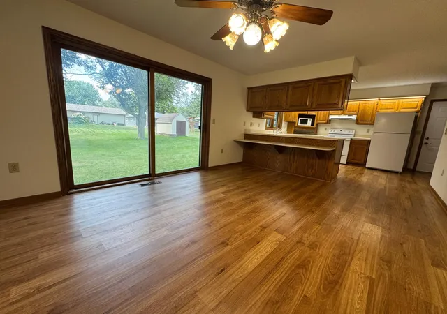 Photo 4 of Sale Pending at 500 Deschepper St, Marshall, MN 56258 | MLS# 7128967 | Listing updated on 2026-08-21