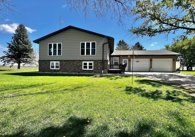Photo 4 of Single family home for sale at 8020 80th Street NW, Milan, MN 56262 | MLS# 7129011 | Listing updated on 2026-09-21