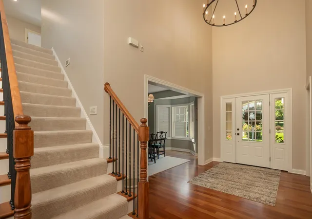Photo 3 of Sale Pending at 1091 Fox Hl Pl SW, Rochester, MN 55902 | MLS# 7129013 | Listing updated on 2026-08-24
