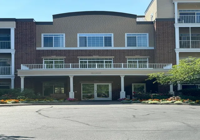 Photo 3 of Condo for sale at 8200 W 33rd Street #311, Minneapolis, MN 55426 | MLS# 7129014 | Listing updated on 2026-08-28