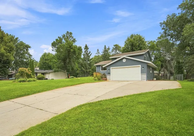 Photo 3 of Single family home for sale at 13409 Jonquil St Nw, Andover, MN 55304 | MLS# 7129015 | Listing updated on 2026-08-20
