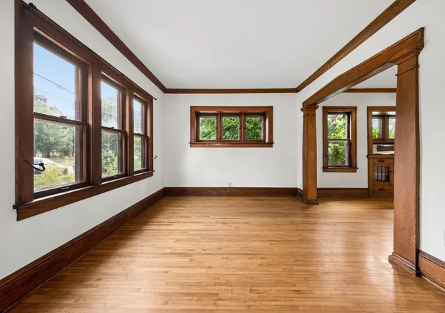 Photo 3 of Single family home for sale at 2096 Como Ave, Saint Paul, MN 55108 | MLS# 7129018 | Listing updated on 2026-08-28