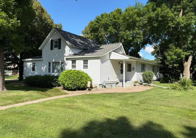 Single family home for sale at 519 5th Street NW, Renville, MN 56284 | MLS# 7129033