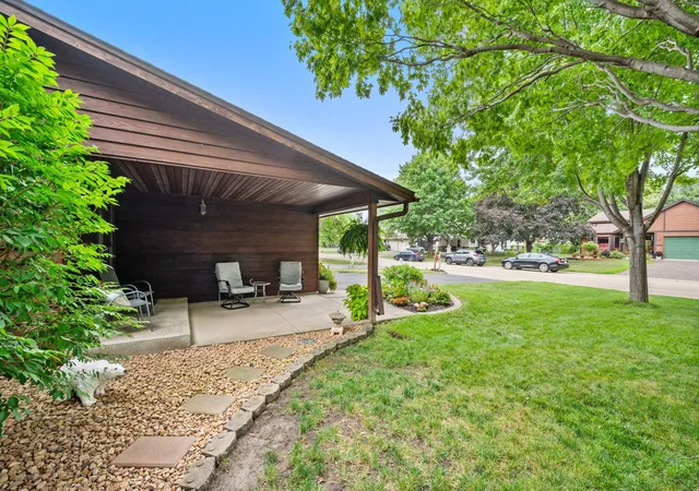 Photo 3 of Sale Pending at 3226 Marlin Ave, Saint Paul, MN 55127 | MLS# 7129060 | Listing updated on 2026-08-29