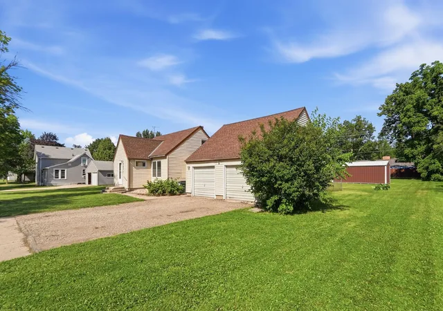 Photo 2 of Single family home for sale at 605 S 8th Street, Olivia, MN 56277 | MLS# 7129064 | Listing updated on 2026-08-18