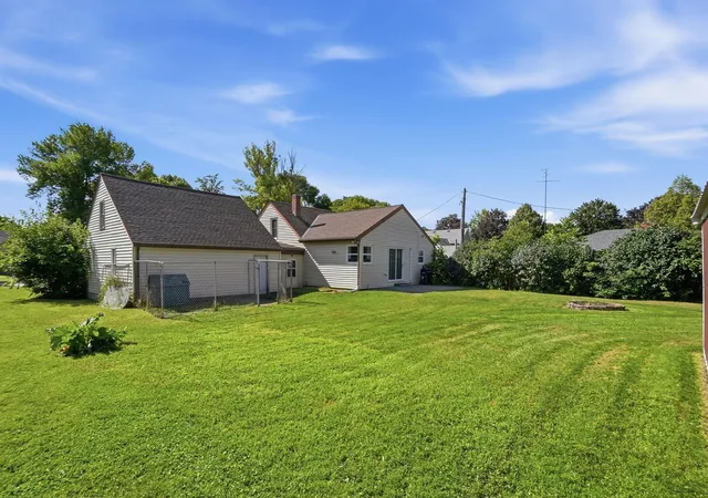 Photo 3 of Single family home for sale at 605 S 8th Street, Olivia, MN 56277 | MLS# 7129064 | Listing updated on 2026-08-18