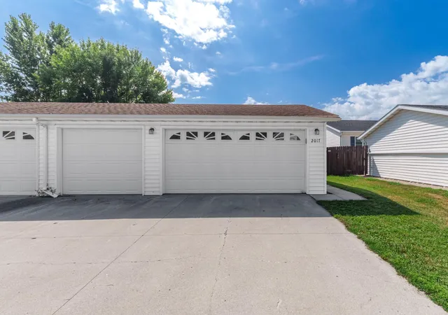 Photo 2 of Townhouse for sale at 2017 32nd Avenue S, Fargo, ND 58103 | MLS# 7129084 | Listing updated on 2026-09-12