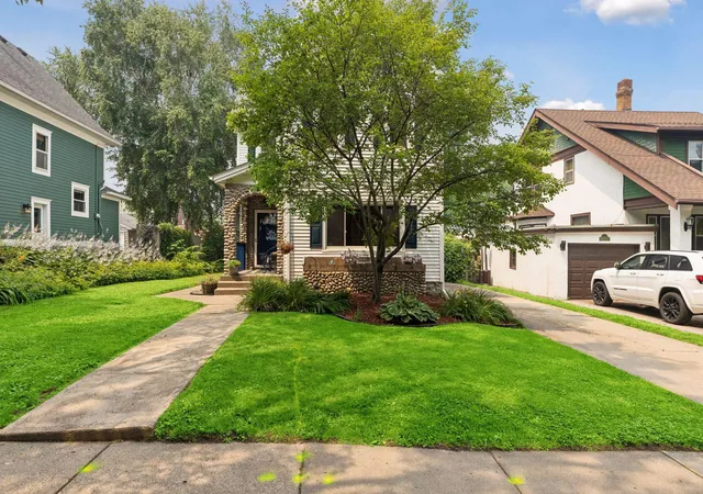 2nd image of 657 Delaware Ave, Saint Paul, MN 55107 | MLS# 7129085