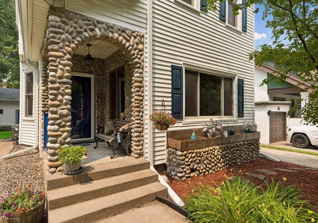 4th image of 657 Delaware Ave, Saint Paul, MN 55107 | MLS# 7129085