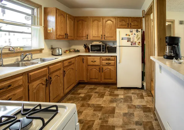 Photo 4 of Single family home for sale at 1103 Gilmore Ave, Winona, MN 55987 | MLS# 7129104 | Listing updated on 2026-08-23