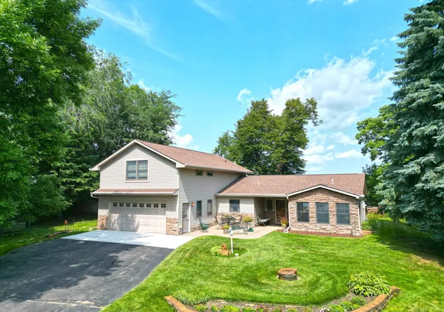 1st image of 9962 91st St Nw, Annandale, MN 55302 | MLS# 7129106