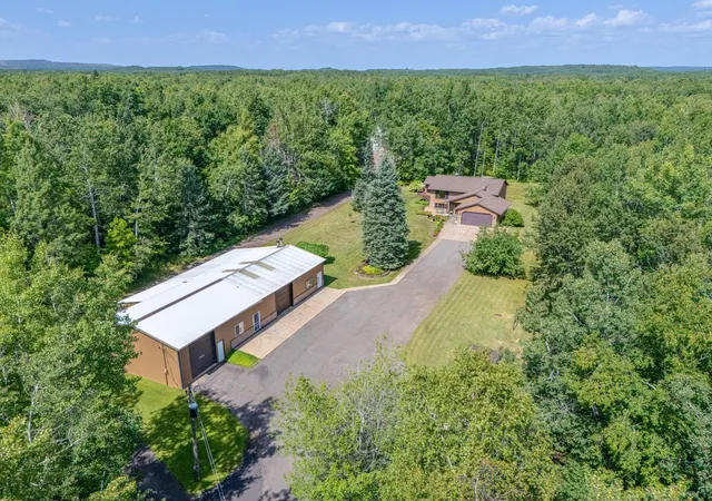 2nd image of 11387 Spudville Rd, Hibbing, MN 55746 | MLS# 7129121