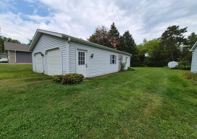 3rd image of 177 2Nd Ave, Clear Lake, WI 54005 | MLS# 7129125