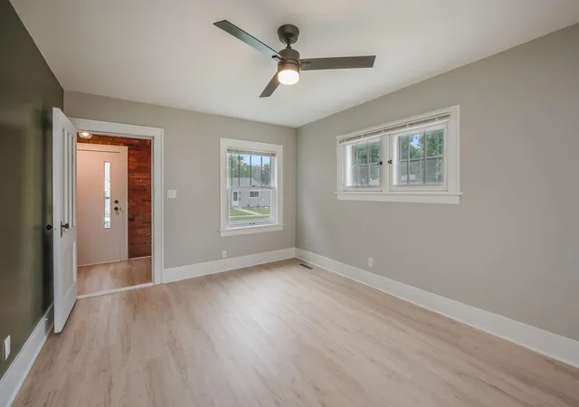 Photo 4 of Sale Pending at 811 South Ave, North Mankato, MN 56003 | MLS# 7129126 | Listing updated on 2026-09-17