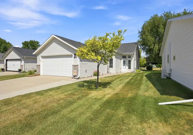 1st image of 2872 35th St S, Moorhead, MN 56560 | MLS# 7129164