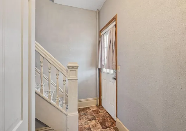 Photo 3 of House for sale at 144 E Rose St, Owatonna, MN 55060 | MLS# 7129174 | Listing updated on 2026-08-19