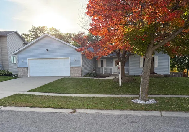 Photo 1 of Single family home for sale at 1007 Golfers Ct Se, Rochester, MN 55904 | MLS# 7129192 | Listing updated on 2026-10-09