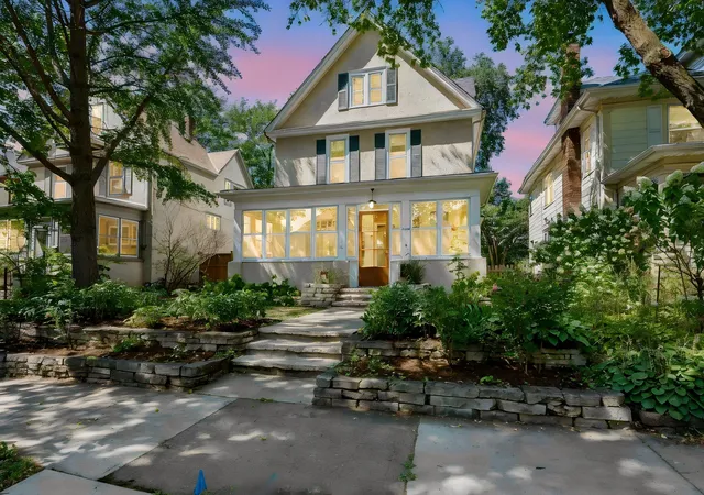 Photo 2 of Sale Pending at 3220 Humboldt Ave S, Minneapolis, MN 55408 | MLS# 7129204 | Listing updated on 2026-09-10