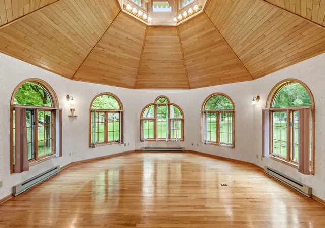 Photo 2 of Single family home for sale at 719 Park Ave, Hamburg, MN 55339 | MLS# 7129207 | Listing updated on 2026-09-25