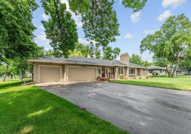 Photo 3 of Single family home for sale at 719 Park Ave, Hamburg, MN 55339 | MLS# 7129207 | Listing updated on 2026-09-25