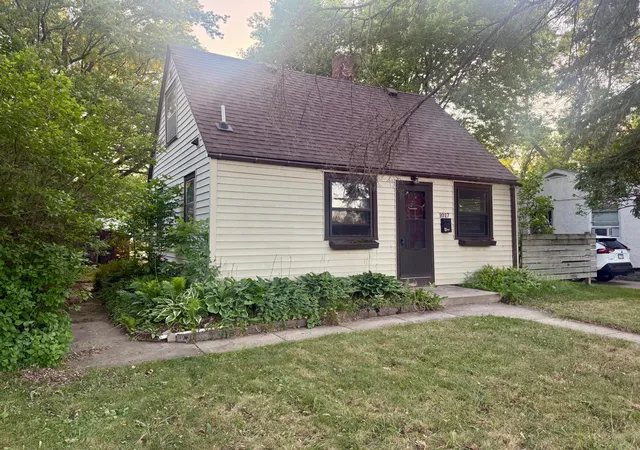 1st image of 1017 10th Ave Ne, Brainerd, MN 56401 | MLS# 7129210