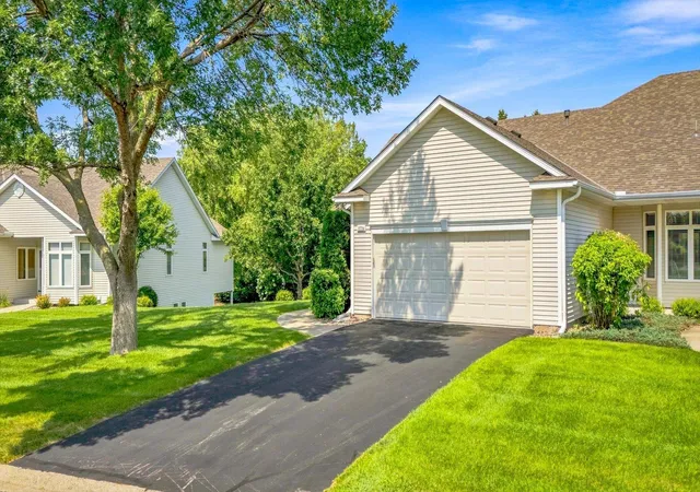Photo 70 of Single family home for sale at 2774 Boulder Dr, Burnsville, MN 55337 | MLS# 7129211 | Listing updated on 2026-08-31