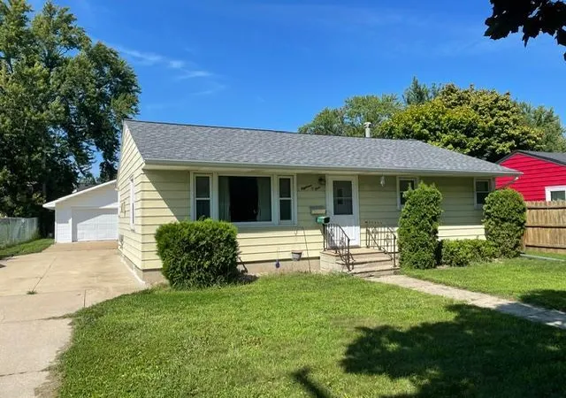 1st image of 1801 4th Ave Se, Austin, MN 55912 | MLS# 7129234