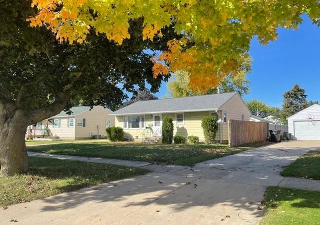 Single family home for sale at 1801 4th Avenue SE, Austin, MN 55912 | MLS# 7129234