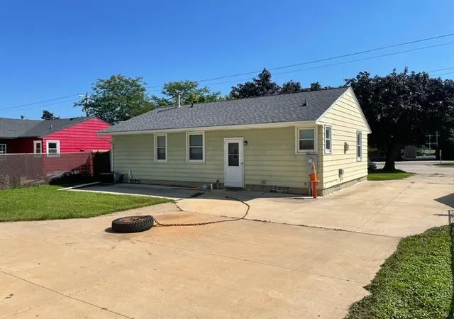 Photo 4 of Single family home for sale at 1801 4th Avenue SE, Austin, MN 55912 | MLS# 7129234 | Listing updated on 2026-08-19