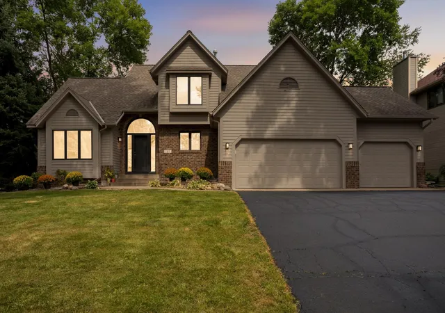 48th image of 1381 Interlachen Dr, Saint Paul, MN 55123 | MLS# 7129236