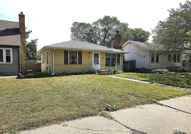 Photo 1 of Sale Pending at 3211 Johnson St Ne, Minneapolis, MN 55418 | MLS# 7129238 | Listing updated on 2026-09-21