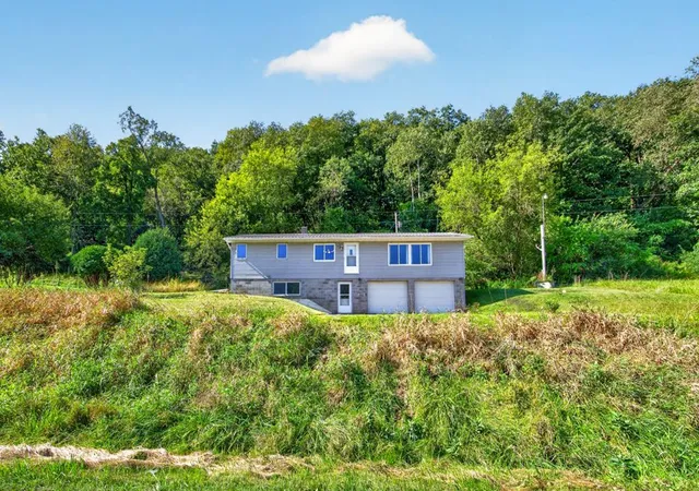 Photo 2 of Single family home for sale at 18599 Horse Shoe Rd, Rollingstone, MN 55969 | MLS# 7129240 | Listing updated on 2026-09-17