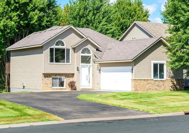 1st image of 2827 18th Ave E, Shakopee, MN 55379 | MLS# 7129267