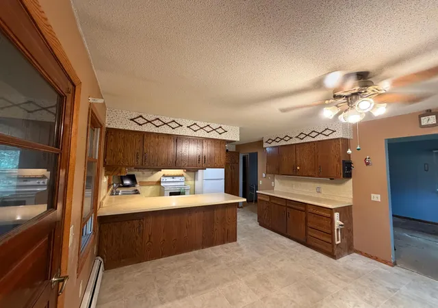 5th image of 1942 70Th Ave, Dresser, WI 54009 | MLS# 7129271