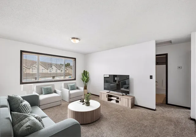 4th image of 1348 Willow Trl, Farmington, MN 55024 | MLS# 7129272