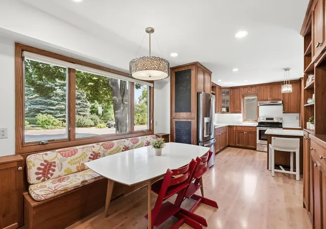 Photo 3 of Single family home for sale at 29 Orme Ct, Saint Paul, MN 55116 | MLS# 7129279 | Listing updated on 2026-10-01