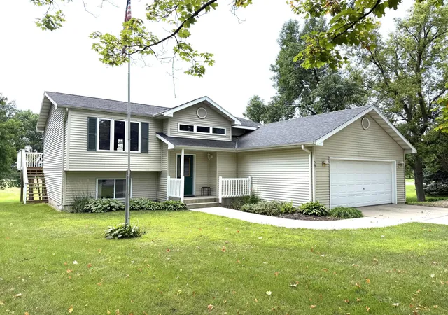 1st image of 580 Simon Ave W, Dassel, MN 55325 | MLS# 7129286
