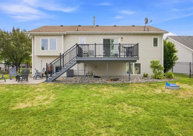 Photo 3 of Single family home for sale at 2715 32nd Street S, Fargo, ND 58103 | MLS# 7129302 | Listing updated on 2026-09-18