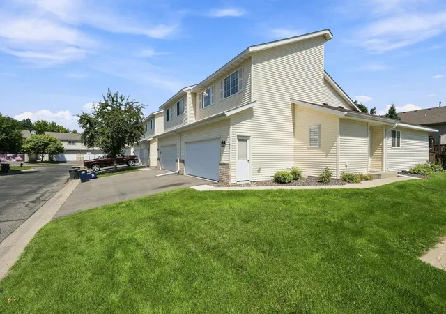 3rd image of 41 Willow Wy, Farmington, MN 55024 | MLS# 7129318