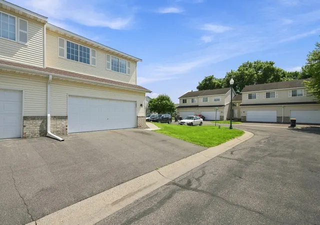 4th image of 41 Willow Wy, Farmington, MN 55024 | MLS# 7129318