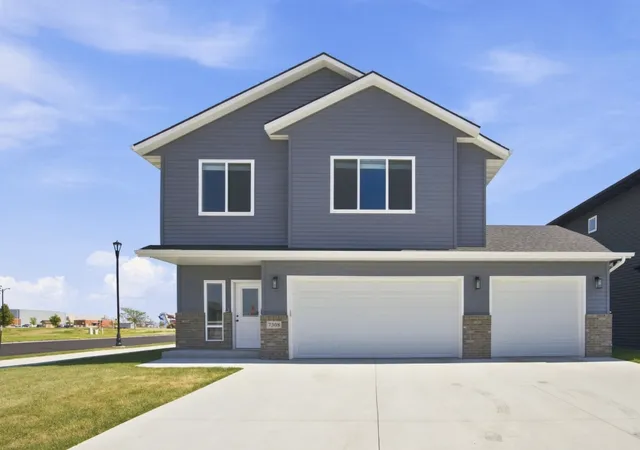 1st image of 7308 Madelyn Ln S, Fargo, ND 58104 | MLS# 7129320
