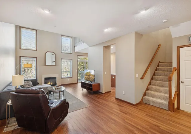 3rd image of 15549 Lilac Dr, Eden Prairie, MN 55347 | MLS# 7129328