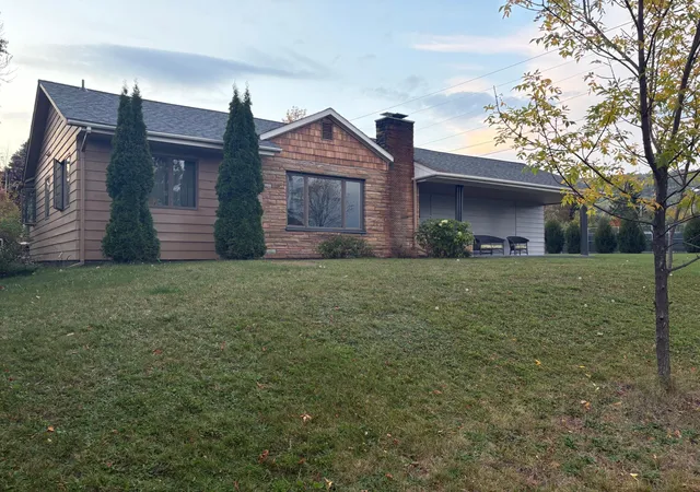 1st image of 419 2nd Ave W, Grand Marais, MN 55604 | MLS# 7129331