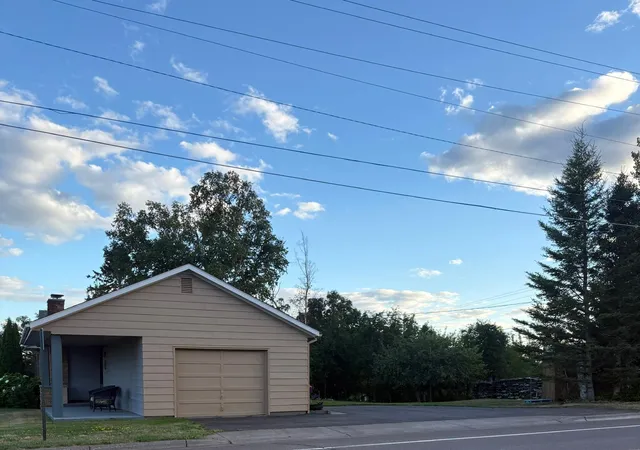 28th image of 419 2nd Ave W, Grand Marais, MN 55604 | MLS# 7129331