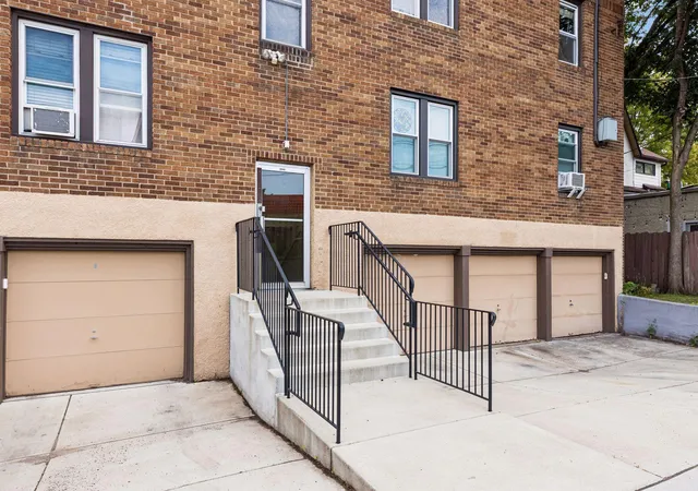 Photo 24 of Condo for sale at 3948 1st Avenue S #201, Minneapolis, MN 55409 | MLS# 7129336 | Listing updated on 2026-08-30